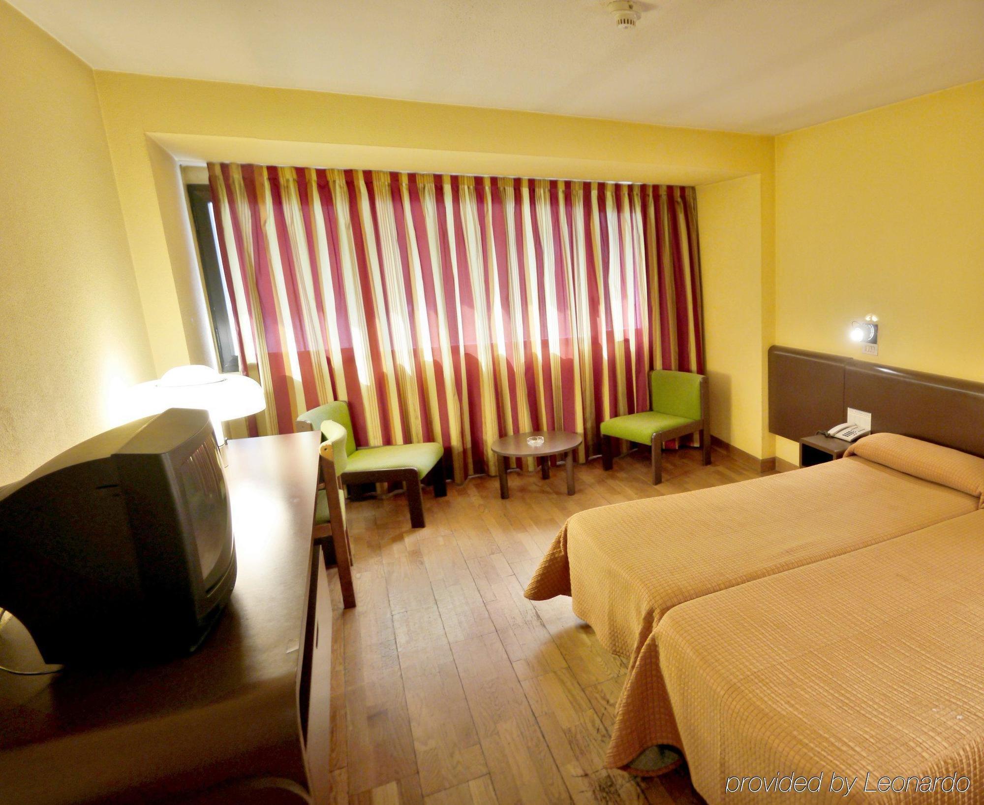 Hotel Sant Eloi Sant Julia de Loria Quarto foto